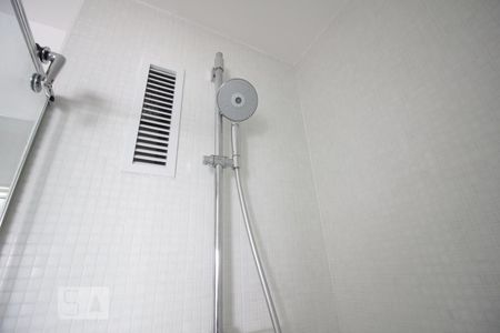 Apartamento à venda com 75m², 2 quartos e 2 vagasChuveiro