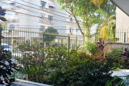 Apartamento à venda com 77m², 2 quartos e 1 vaga Apartamento à venda com 77m², 2 quartos e 1 vagaEntrada do prédio