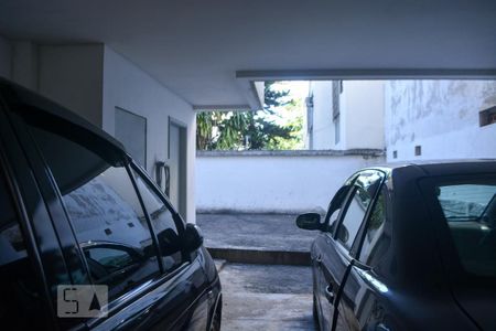 Apartamento à venda com 77m², 2 quartos e 1 vaga Apartamento à venda com 77m², 2 quartos e 1 vagaGaragem