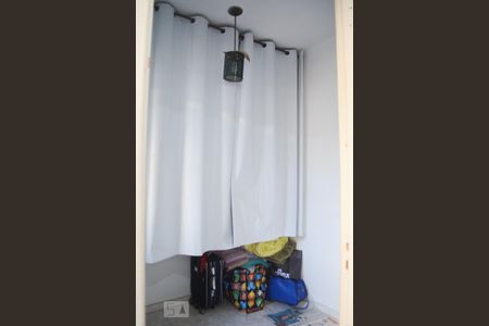 Apartamento à venda com 77m², 2 quartos e 1 vaga Apartamento à venda com 77m², 2 quartos e 1 vagaQuarto de Serviço