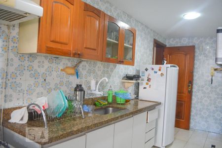 Apartamento à venda com 77m², 2 quartos e 1 vaga Apartamento à venda com 77m², 2 quartos e 1 vagaCozinha