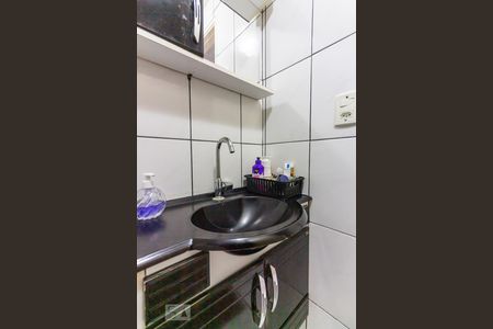 Apartamento à venda com 70m², 3 quartos e 1 vaga Apartamento à venda com 70m², 3 quartos e 1 vagaBanheiro
