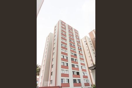 Apartamento à venda com 70m², 3 quartos e 1 vaga Apartamento à venda com 70m², 3 quartos e 1 vagaFachada