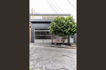 Casa à venda com 156m², 4 quartos e 2 vagas Casa à venda com 156m², 4 quartos e 2 vagasFachada