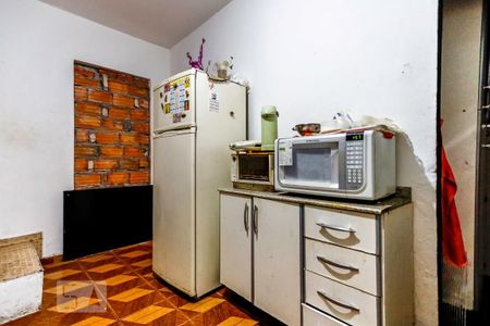 Casa à venda com 156m², 4 quartos e 2 vagas Casa à venda com 156m², 4 quartos e 2 vagasCozinha