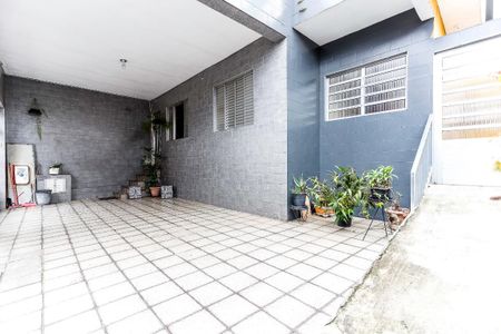 Casa à venda com 156m², 4 quartos e 2 vagas Casa à venda com 156m², 4 quartos e 2 vagasGaragem