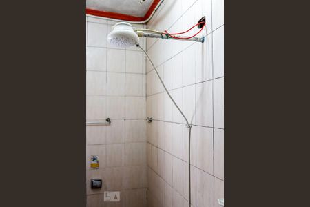 Casa à venda com 156m², 4 quartos e 2 vagas Casa à venda com 156m², 4 quartos e 2 vagasBanheiro