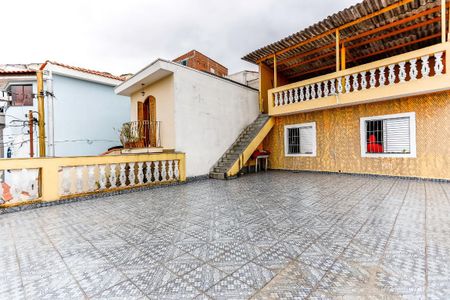Casa à venda com 156m², 4 quartos e 2 vagas Casa à venda com 156m², 4 quartos e 2 vagasTerraço
