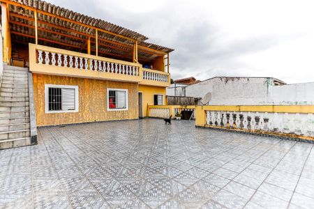 Casa à venda com 156m², 4 quartos e 2 vagas Casa à venda com 156m², 4 quartos e 2 vagasTerraço