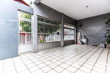 Casa à venda com 156m², 4 quartos e 2 vagas Casa à venda com 156m², 4 quartos e 2 vagasGaragem