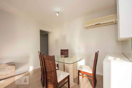 Sala  de apartamento para alugar com 3 quartos, 127m² em Rio Branco, Porto Alegre