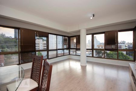Sala  de apartamento para alugar com 3 quartos, 127m² em Rio Branco, Porto Alegre
