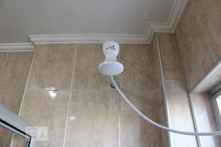 Apartamento à venda com 70m², 2 quartos e sem vagaChuveiro