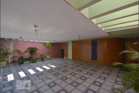 Casa à venda com 554m², 4 quartos e 4 vagas Casa à venda com 554m², 4 quartos e 4 vagasGaragem