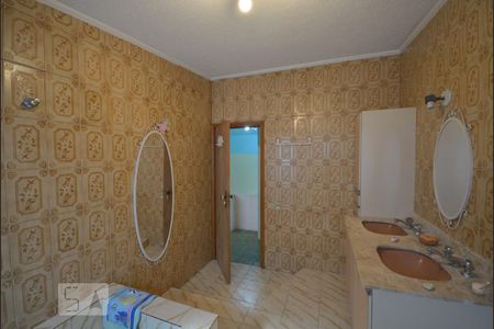 Casa à venda com 554m², 4 quartos e 4 vagas Casa à venda com 554m², 4 quartos e 4 vagasBanheiro Social