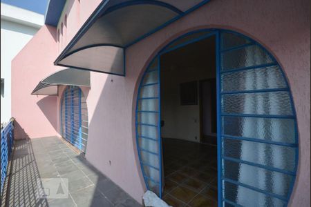 Casa à venda com 554m², 4 quartos e 4 vagas Casa à venda com 554m², 4 quartos e 4 vagasVaranda da Sala