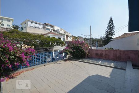 Casa à venda com 554m², 4 quartos e 4 vagas Casa à venda com 554m², 4 quartos e 4 vagasVaranda Externa