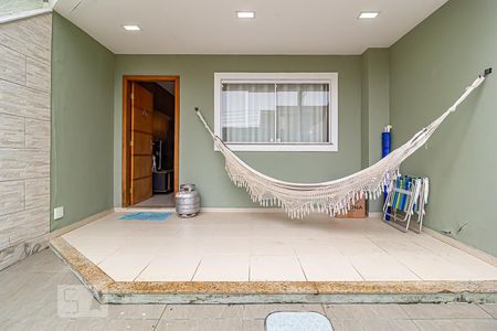 Casa à venda com 156m², 3 quartos e 1 vaga Casa à venda com 156m², 3 quartos e 1 vagaVaranda