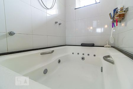 Casa à venda com 156m², 3 quartos e 1 vaga Casa à venda com 156m², 3 quartos e 1 vagaBanheiro da Suíte