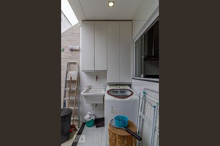 Casa à venda com 156m², 3 quartos e 1 vaga Casa à venda com 156m², 3 quartos e 1 vagaÁrea de Serviço