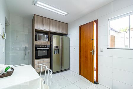 Casa à venda com 156m², 3 quartos e 1 vaga Casa à venda com 156m², 3 quartos e 1 vagaCozinha