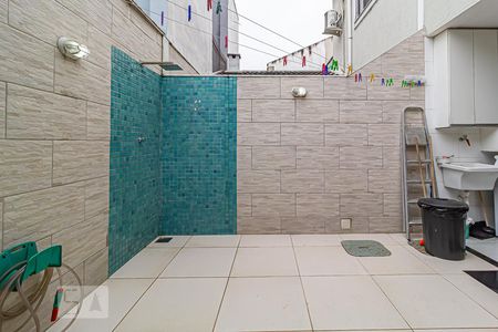 Casa à venda com 156m², 3 quartos e 1 vaga Casa à venda com 156m², 3 quartos e 1 vagaEspaço Ducha