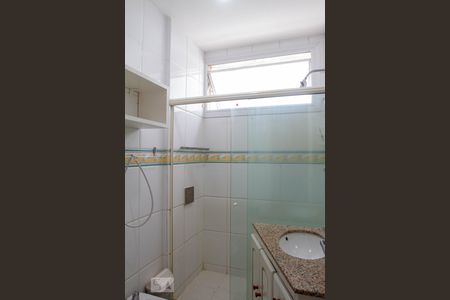 Apartamento à venda com 76m², 2 quartos e 1 vaga Apartamento à venda com 76m², 2 quartos e 1 vagaBanheiro Social