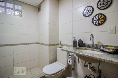 Apartamento à venda com 102m², 3 quartos e 2 vagas Apartamento à venda com 102m², 3 quartos e 2 vagasBanheiro