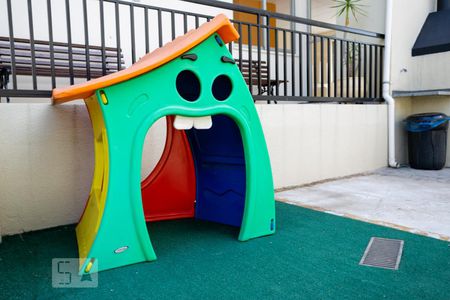 Apartamento para alugar com 51m², 2 quartos e 1 vaga Apartamento para alugar com 51m², 2 quartos e 1 vagaÁrea comum - Playground