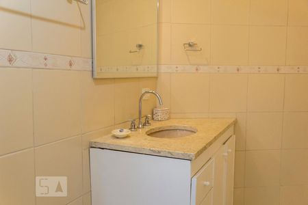 Apartamento à venda com 67m², 1 quarto e 1 vaga Apartamento à venda com 67m², 1 quarto e 1 vagaBanheiro da Suíte