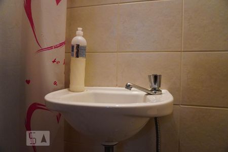 Casa à venda com 178m², 3 quartos e 5 vagas Casa à venda com 178m², 3 quartos e 5 vagasBanheiro de Serviço