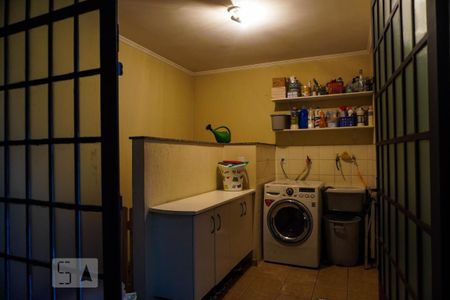 Casa à venda com 178m², 3 quartos e 5 vagas Casa à venda com 178m², 3 quartos e 5 vagasÁrea de Serviço