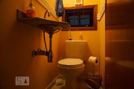 Casa à venda com 178m², 3 quartos e 5 vagas Casa à venda com 178m², 3 quartos e 5 vagasLavabo