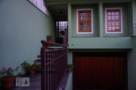 Casa à venda com 178m², 3 quartos e 5 vagas Casa à venda com 178m², 3 quartos e 5 vagasQuintal