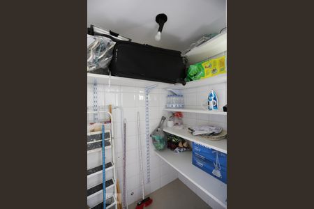 Apartamento à venda com 76m², 3 quartos e 2 vagas Apartamento à venda com 76m², 3 quartos e 2 vagasDispensa