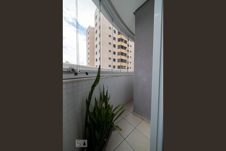 Apartamento à venda com 144m², 3 quartos e 3 vagas Apartamento à venda com 144m², 3 quartos e 3 vagasSacada da Suíte 2