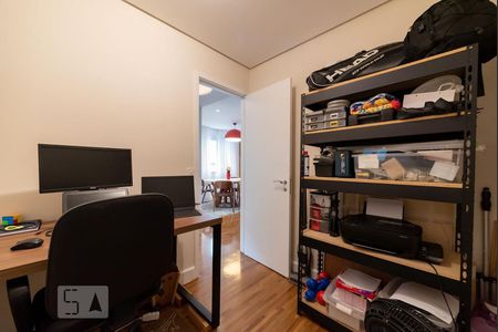 Apartamento à venda com 144m², 3 quartos e 3 vagas Apartamento à venda com 144m², 3 quartos e 3 vagasEscritório