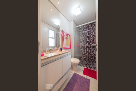 Apartamento à venda com 144m², 3 quartos e 3 vagas Apartamento à venda com 144m², 3 quartos e 3 vagasBanheiro da Suíte 1