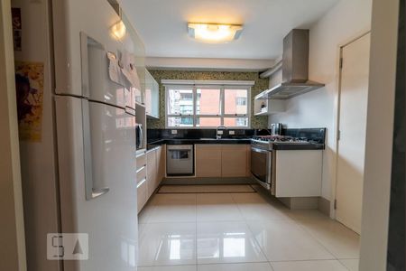 Apartamento à venda com 144m², 3 quartos e 3 vagas Apartamento à venda com 144m², 3 quartos e 3 vagasCozinha