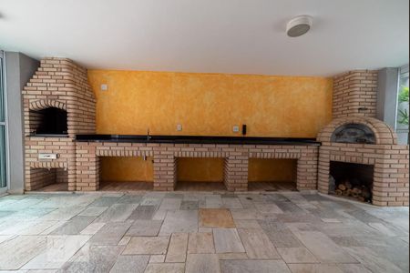 Apartamento à venda com 144m², 3 quartos e 3 vagas Apartamento à venda com 144m², 3 quartos e 3 vagasÁrea comum - Churrasqueira