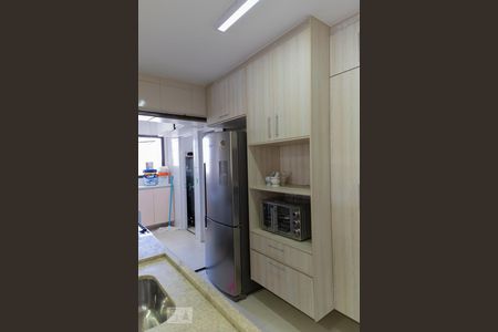 Apartamento à venda com 108m², 4 quartos e 2 vagas Apartamento à venda com 108m², 4 quartos e 2 vagasCozinha