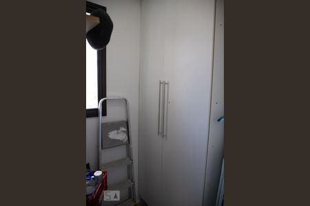 Apartamento à venda com 108m², 4 quartos e 2 vagas Apartamento à venda com 108m², 4 quartos e 2 vagasÁrea de serviço