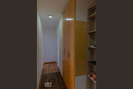 Apartamento à venda com 108m², 4 quartos e 2 vagas Apartamento à venda com 108m², 4 quartos e 2 vagasCorredor