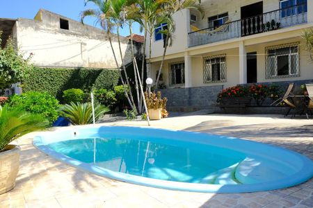 Casa à venda com 280m², 4 quartos e 2 vagasÁrea externa - piscina