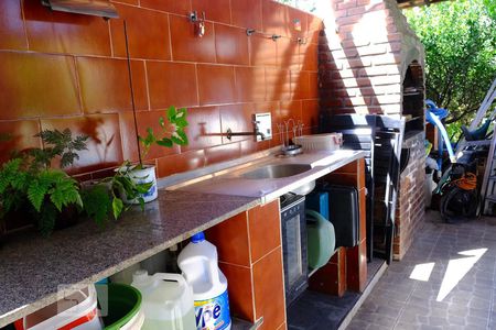 Casa à venda com 280m², 4 quartos e 2 vagasÁrea externa - churrasqueira