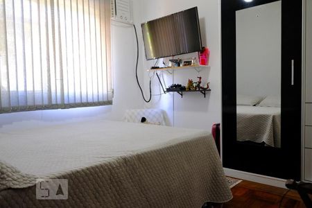 Casa à venda com 280m², 4 quartos e 2 vagasQuarto 3 - segundo andar