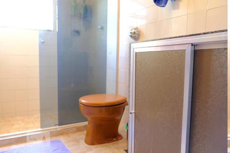 Casa à venda com 280m², 4 quartos e 2 vagasBanheiro social - segundo andar