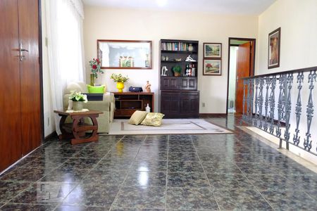 Casa à venda com 280m², 4 quartos e 2 vagasSala - segundo andar