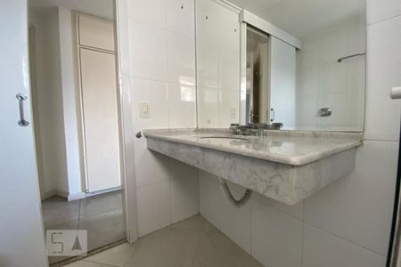 Apartamento para alugar com 403m², 3 quartos e 2 vagas Apartamento para alugar com 403m², 3 quartos e 2 vagasBanheiro da Suíte 3