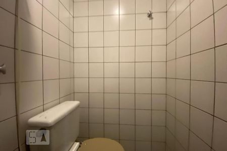Apartamento para alugar com 403m², 3 quartos e 2 vagas Apartamento para alugar com 403m², 3 quartos e 2 vagasBanheiro de Serviço